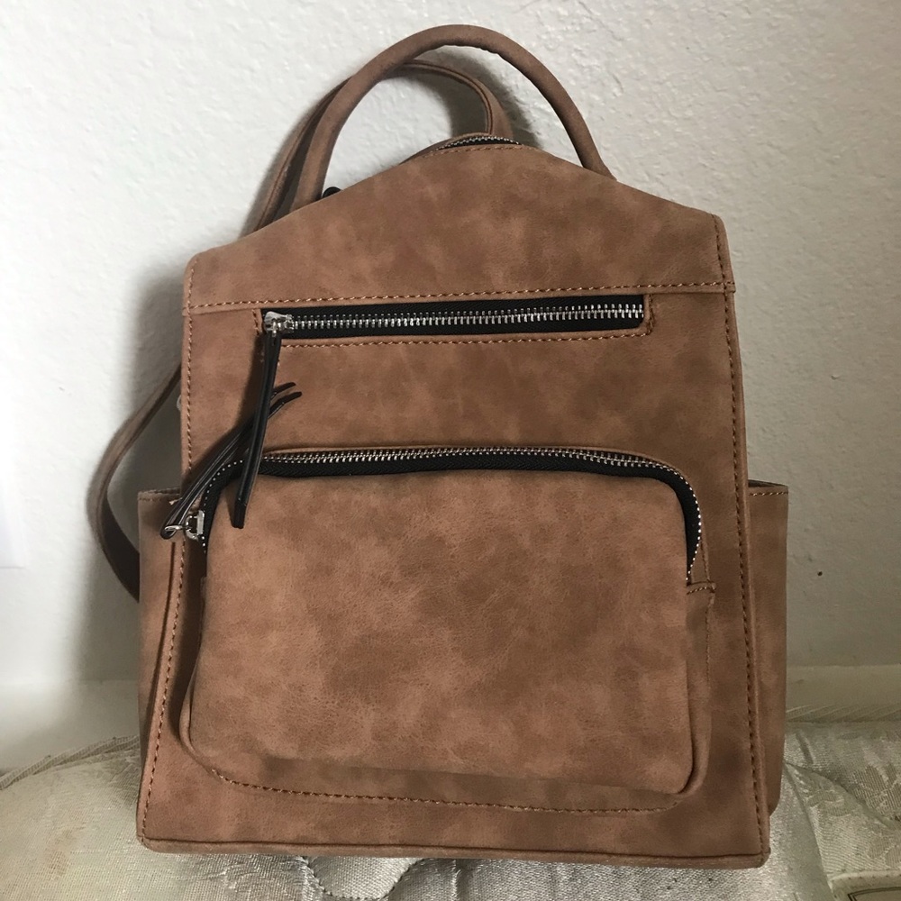 Mini back pack.